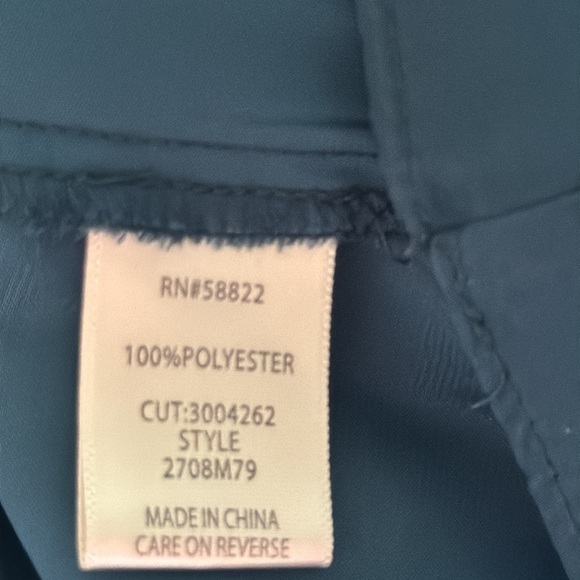 Max Studio forest green ruffle front v cleavage long balloon sleeves satin top S - Picture 5 of 6